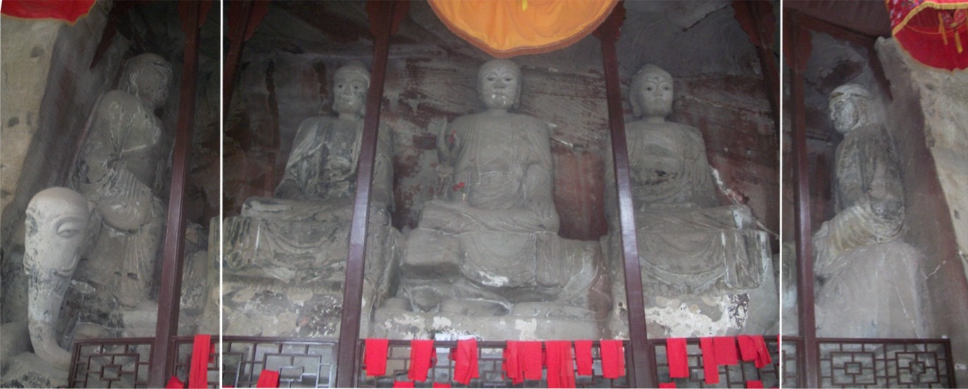 五佛殿中中央三佛、兩旁二菩薩像