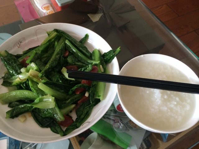 臘腸炒油麥菜 臘腸炒油麥菜