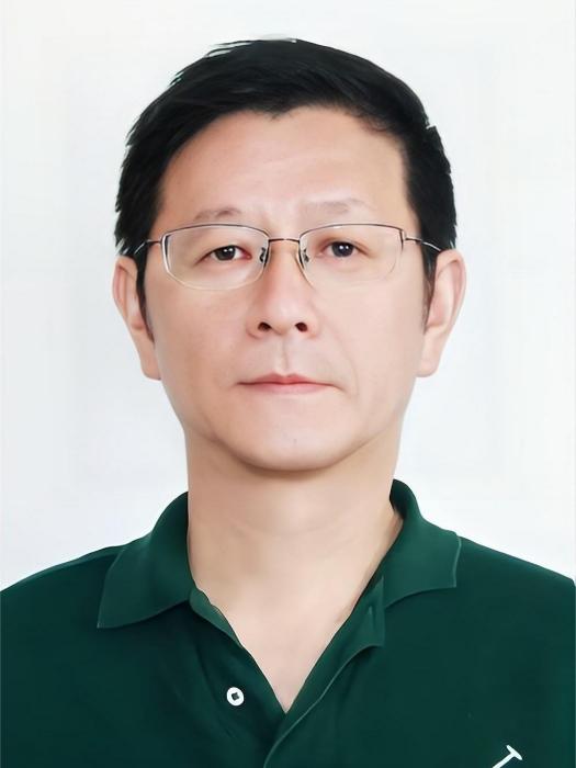 朱太平(安徽省潛山第二中學黨總支書記、校長) 朱太平(安徽省潛山第二中學黨總支書記、校長)