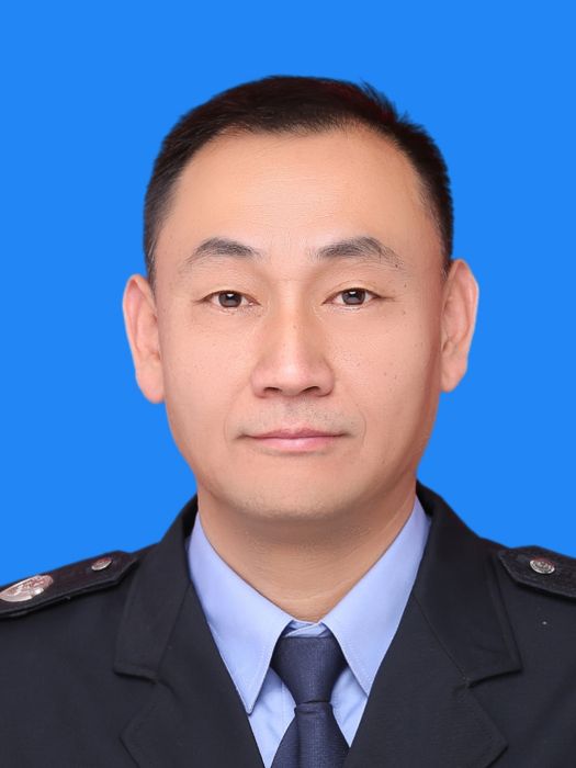 李非(山東省濟南市生態環境局市中分局黨組成員、副局長、三級調研員) 李非(山東省濟南市生態環境局市中分局黨組成員、副局長、三級調研員)