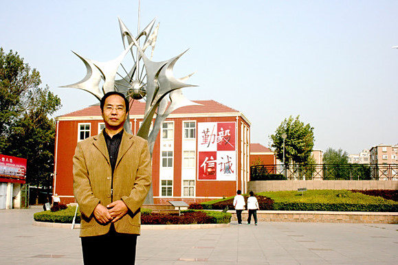 李愛篤 李愛篤