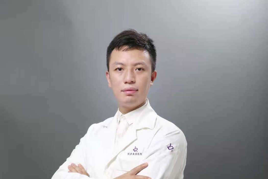 周明兵(南昌同濟美容醫院醫生) 周明兵(南昌同濟美容醫院醫生)