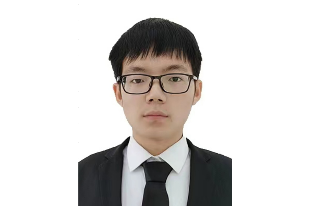 郭運(延安大學經濟與管理學院學生) 郭運(延安大學經濟與管理學院學生)