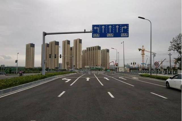 雲飛路(鄭州市境內道路) 雲飛路(鄭州市境內道路)