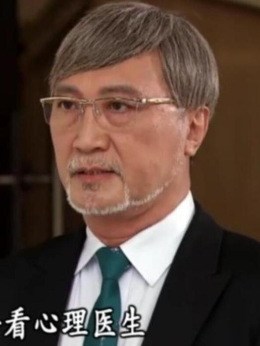 區軒偉 區軒偉