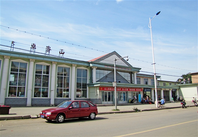 卓資山火車站