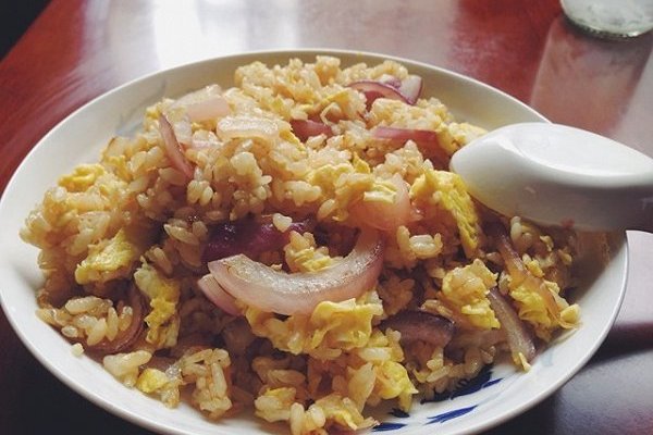 洋蔥蛋炒飯 洋蔥蛋炒飯