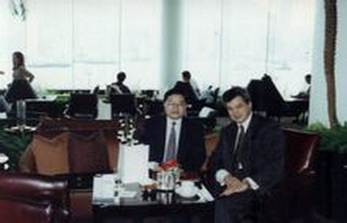 在香港與德國銀行協會會長韋伯