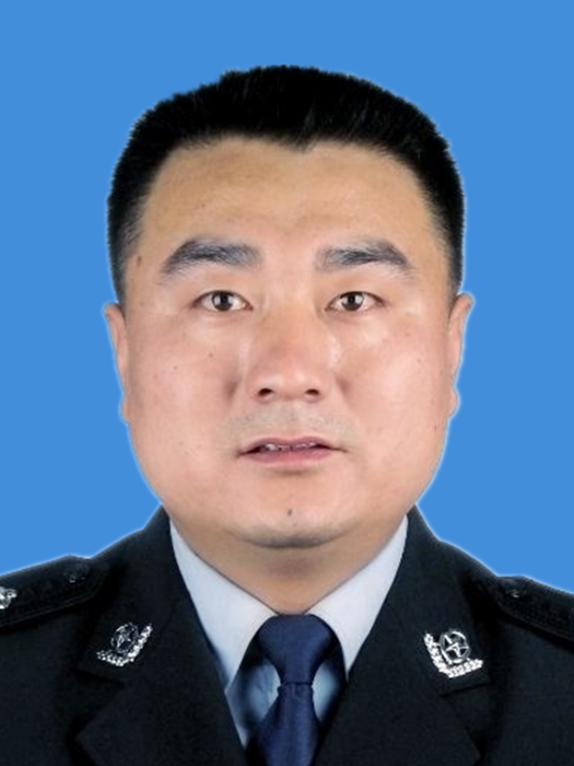 高亮(石嘴山市公安局惠農分局法制大隊大隊長) 高亮(石嘴山市公安局惠農分局法制大隊大隊長)