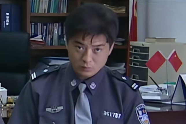 周馳(懸疑劇《無限正義》中的角色) 周馳(懸疑劇《無限正義》中的角色)