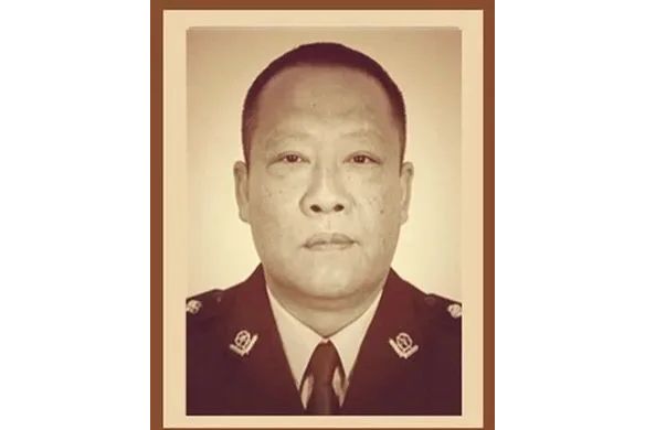 張永剛(平谷分局南獨樂河派出所原二級警長) 張永剛(平谷分局南獨樂河派出所原二級警長)