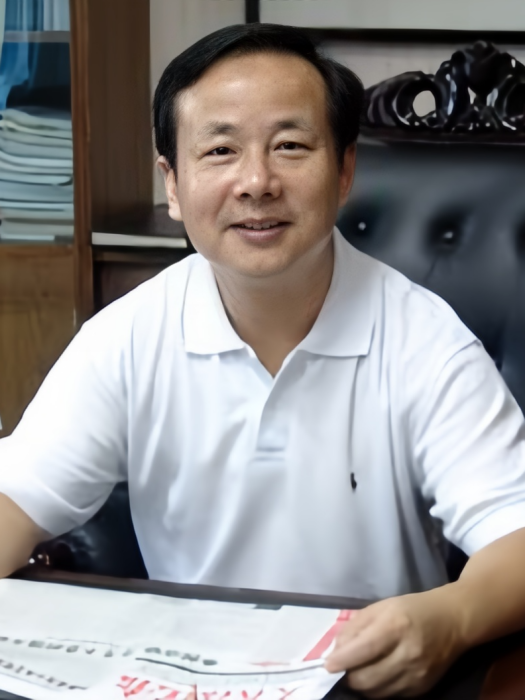 馮偉(湖南省長沙市望城區人民法院原院長) 馮偉(湖南省長沙市望城區人民法院原院長)