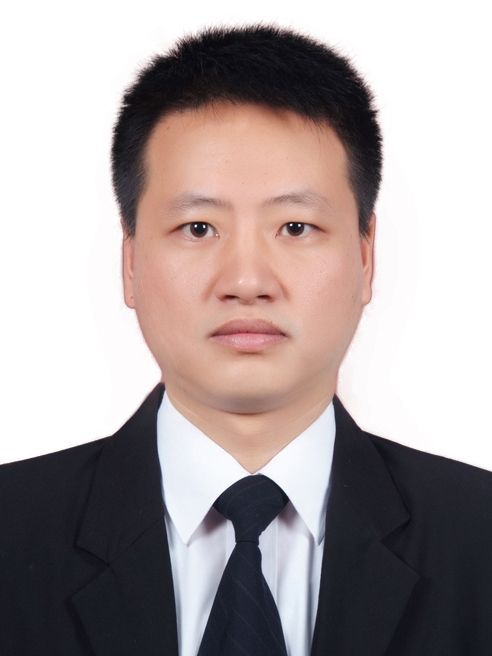 屈靈波 屈靈波