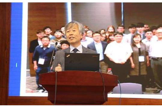 劉龍(韓國科學技術院院士、韓國基礎科學研究院納米材料與化學反應中心主任) 劉龍(韓國科學技術院院士、韓國基礎科學研究院納米材料與化學反應中心主任)