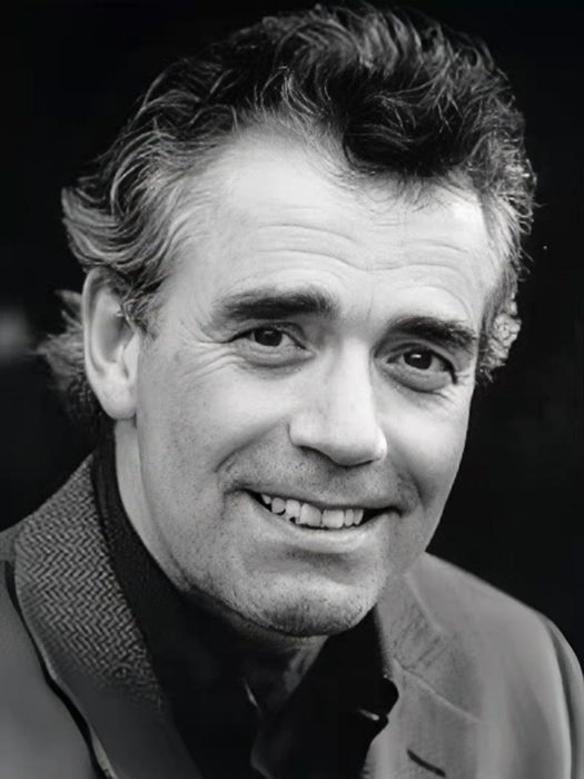漢斯·拜耳(Hans Bayer) 漢斯·拜耳(Hans Bayer)