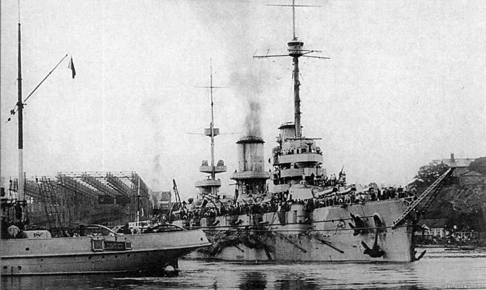 1915年所拍攝拋錨停船期間的瑪麗亞皇后號