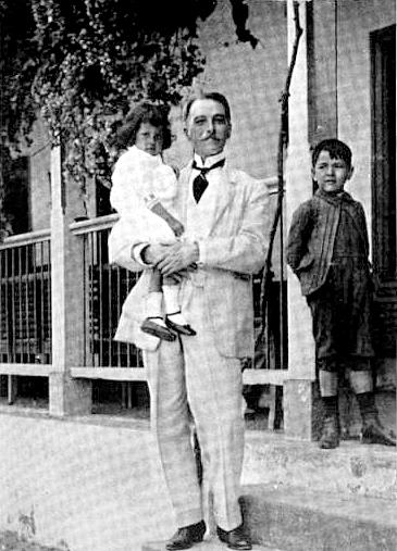 雷斯特雷波和他的孩子