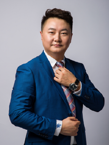 皮皓月 皮皓月