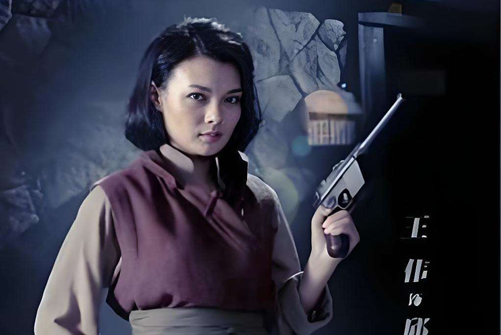 邱天紅(電視劇《衝出月亮島》中的八路軍女戰俘角色) 邱天紅(電視劇《衝出月亮島》中的八路軍女戰俘角色)