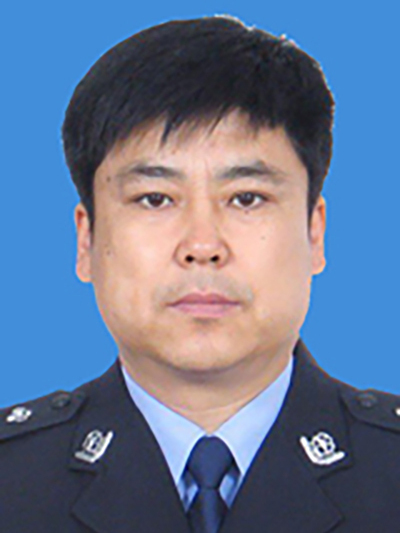 劉憲民(遼寧省瀋陽市新民市公安局黨組成員、政治處主任) 劉憲民(遼寧省瀋陽市新民市公安局黨組成員、政治處主任)