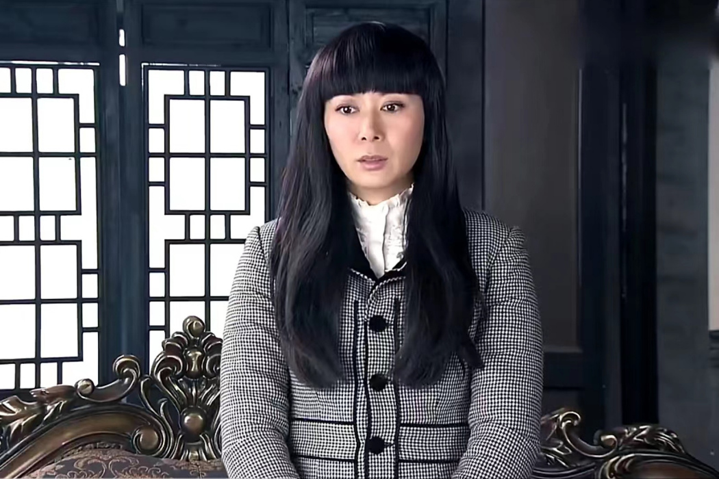 百合(抗戰劇《尖刀出鞘》中的角色) 百合(抗戰劇《尖刀出鞘》中的角色)