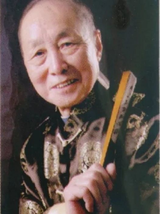 王靈賢 王靈賢
