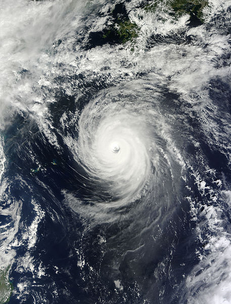 第24號超強颱風“丹娜絲”衛星雲圖