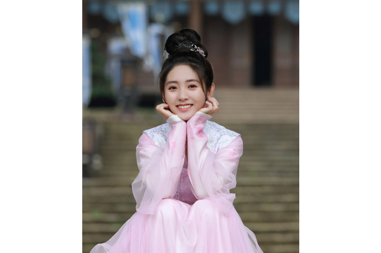 李初月