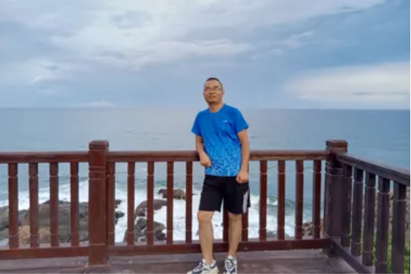 張建強(海南熱帶海洋學院講師,國家金牌導遊) 張建強(海南熱帶海洋學院講師,國家金牌導遊)