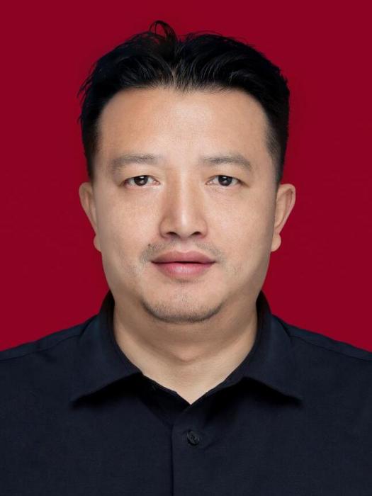 謝輝偉 謝輝偉