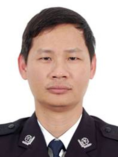 黃育生(廣東省惠州市公安局黨委副書記、常務副局長) 黃育生(廣東省惠州市公安局黨委副書記、常務副局長)
