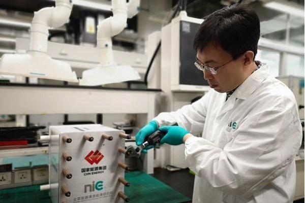 劉慶華(國家能源投資集團有限責任公司北京低碳清潔能源研究院創新儲能技術部經理) 劉慶華(國家能源投資集團有限責任公司北京低碳清潔能源研究院創新儲能技術部經理)