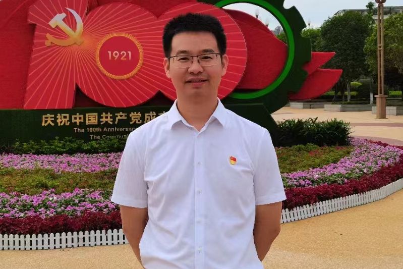 謝生(衡陽市電子商務協會會長) 謝生(衡陽市電子商務協會會長)