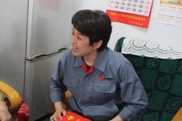 張曉燕(萊蕪鋼鐵集團有限公司黨委委員) 張曉燕(萊蕪鋼鐵集團有限公司黨委委員)