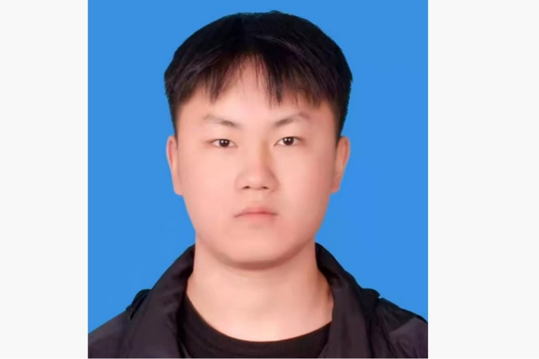 李嘉豪(湖南外貿職業學院學生) 李嘉豪(湖南外貿職業學院學生)