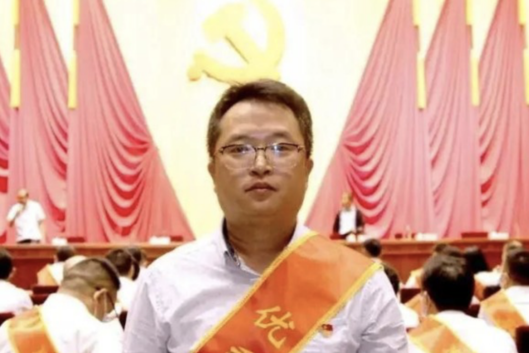 鄧濤(雲南省恩洪煤礦物業公司副經理) 鄧濤(雲南省恩洪煤礦物業公司副經理)