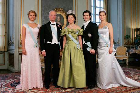 二公主、國王夫婦、菲利普王子、女王儲