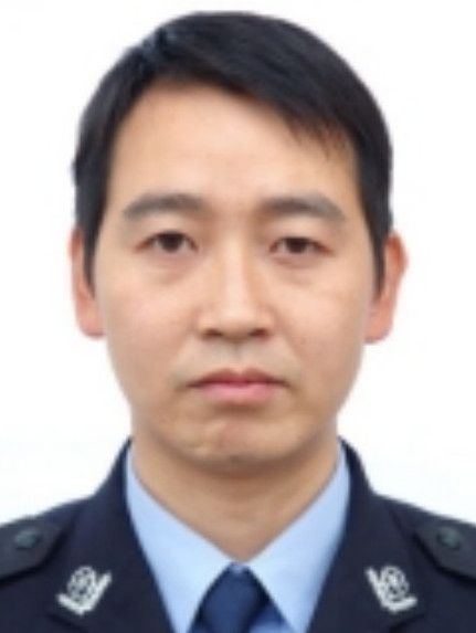 王爽(四川省廣安市公安局廣安區分局黨委委員、駐局紀檢監察組組長) 王爽(四川省廣安市公安局廣安區分局黨委委員、駐局紀檢監察組組長)