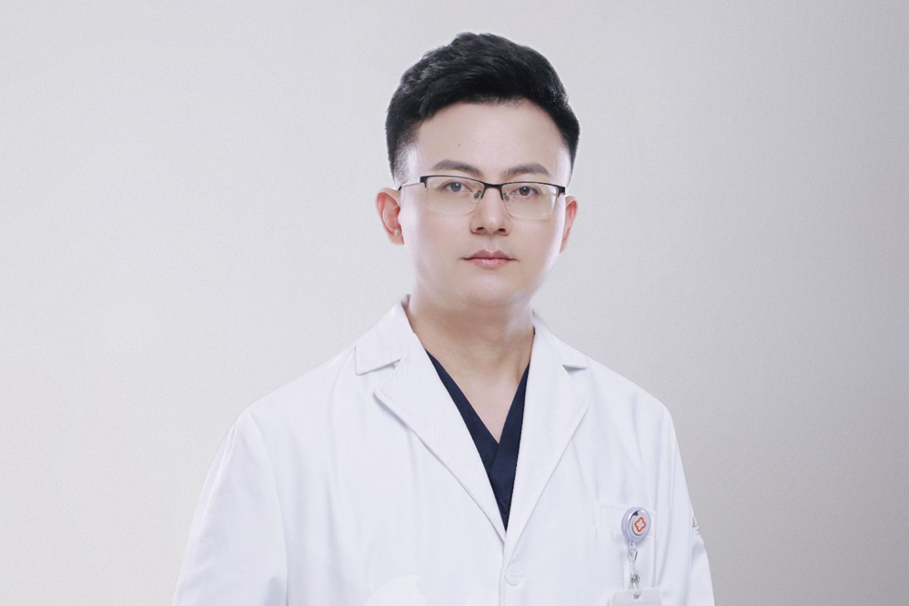 李繼偉(深圳千氧醫療美容門診部執業醫師) 李繼偉(深圳千氧醫療美容門診部執業醫師)