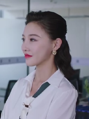 馮曉曦(偶像愛情劇《進擊的夫人》中的角色) 馮曉曦(偶像愛情劇《進擊的夫人》中的角色)