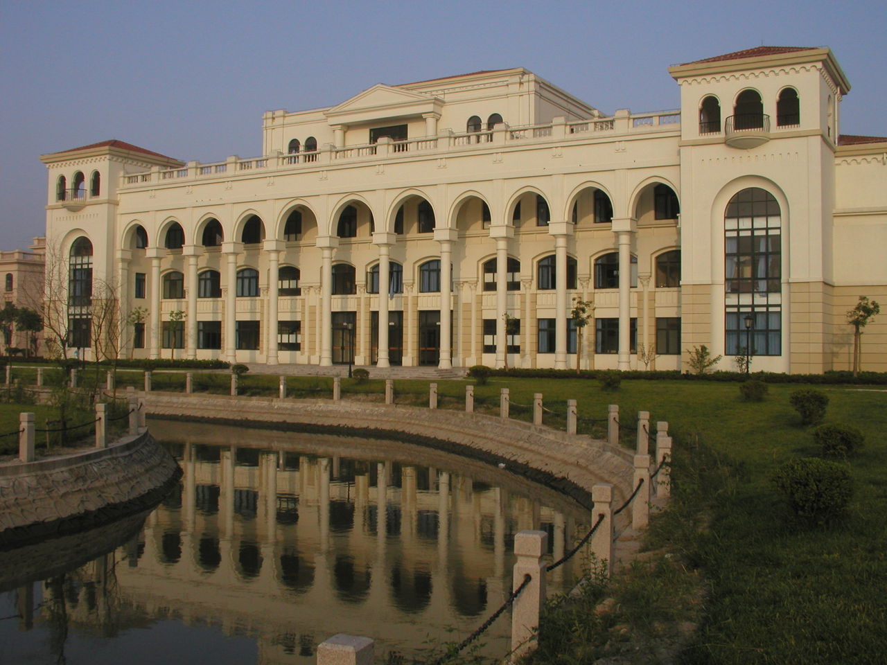 上海外國語大學國際教育學院