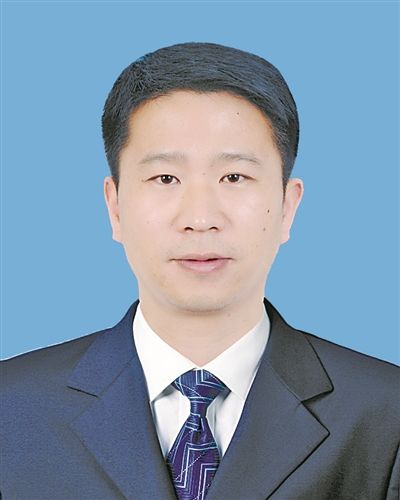 張維斌(寧波市奉化區尚田鎮黨委副書記、鎮長) 張維斌(寧波市奉化區尚田鎮黨委副書記、鎮長)