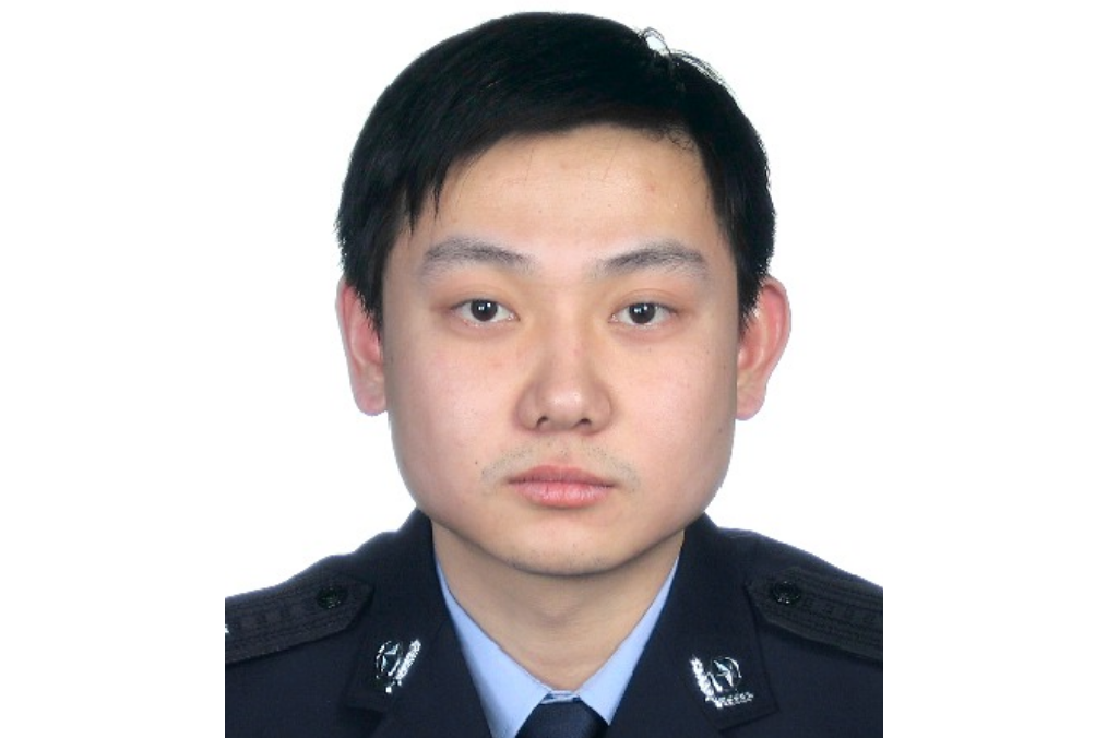 孫濤(山東省東營市公安局東營分局黨委委員、指揮中心(辦公室)主任、一級警長) 孫濤(山東省東營市公安局東營分局黨委委員、指揮中心(辦公室)主任、一級警長)
