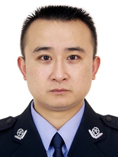 王翔(四川省眉山市公安局東坡區分局政治處主任(二級警長)) 王翔(四川省眉山市公安局東坡區分局政治處主任(二級警長))