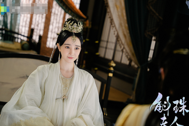 緹蘭(小說《九州·斛珠夫人》中的人物) 緹蘭(小說《九州·斛珠夫人》中的人物)
