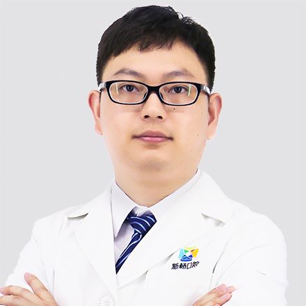 葉宏(新橋口腔醫生) 葉宏(新橋口腔醫生)