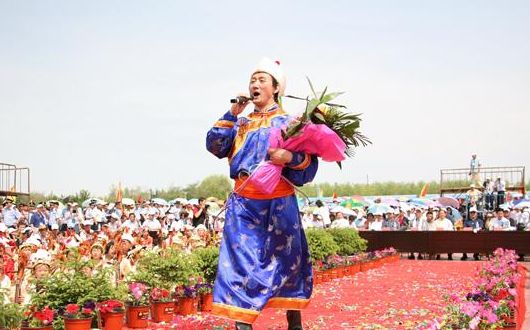 圖2 郭爾羅斯蒙古族民歌演唱