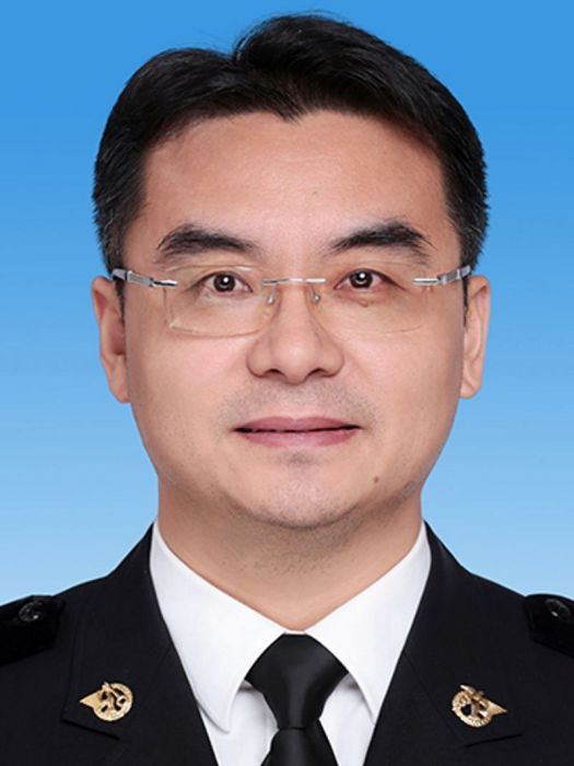 張勝(西寧海關黨委委員、黨委紀檢組組長) 張勝(西寧海關黨委委員、黨委紀檢組組長)