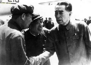 1971年6月，劉懋功在南京機場迎接周恩來