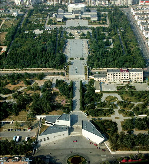 改造後的遼瀋戰役烈士陵園全景鳥瞰自南向北